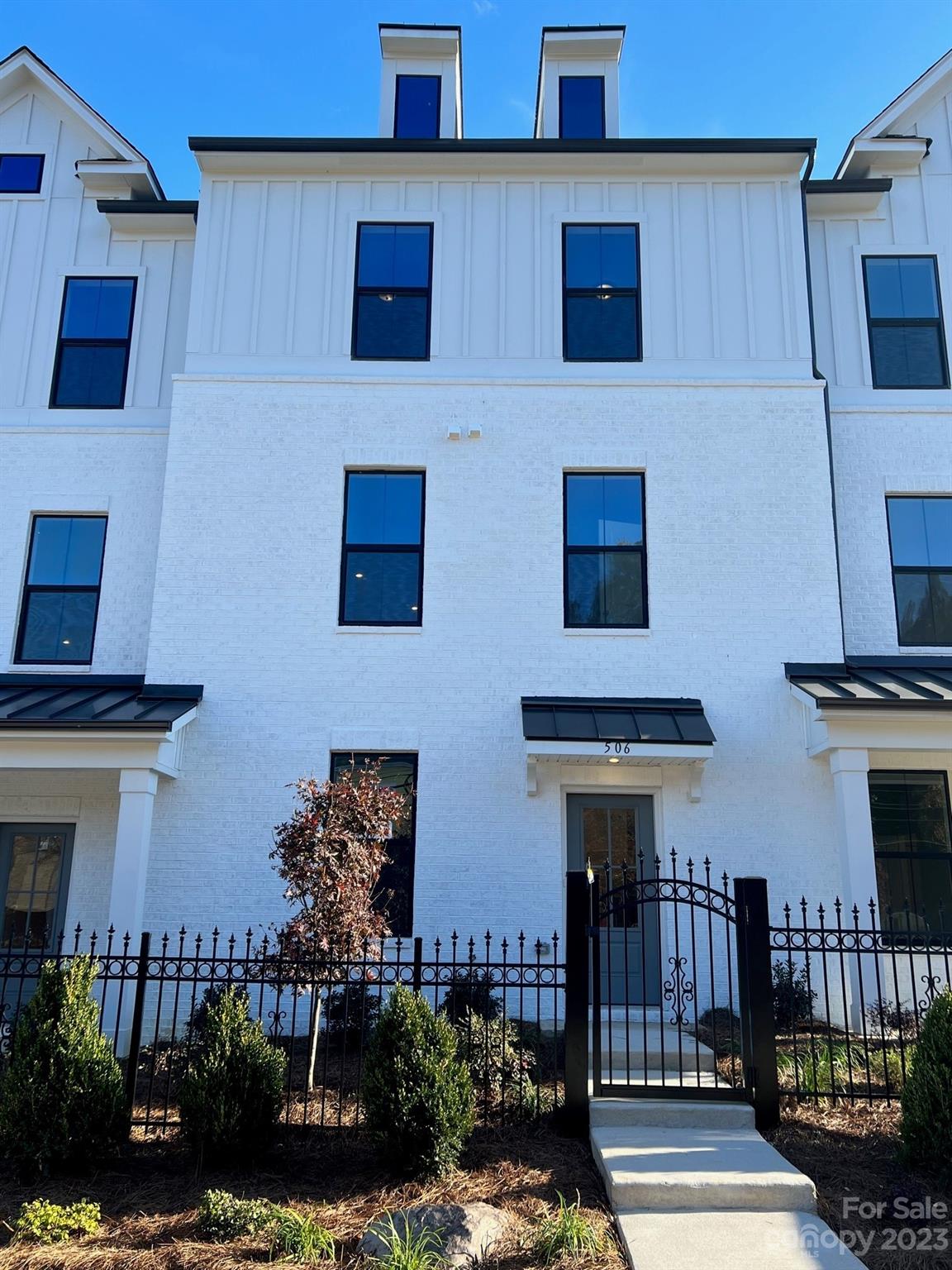 The Townes of Cotswold - Residential