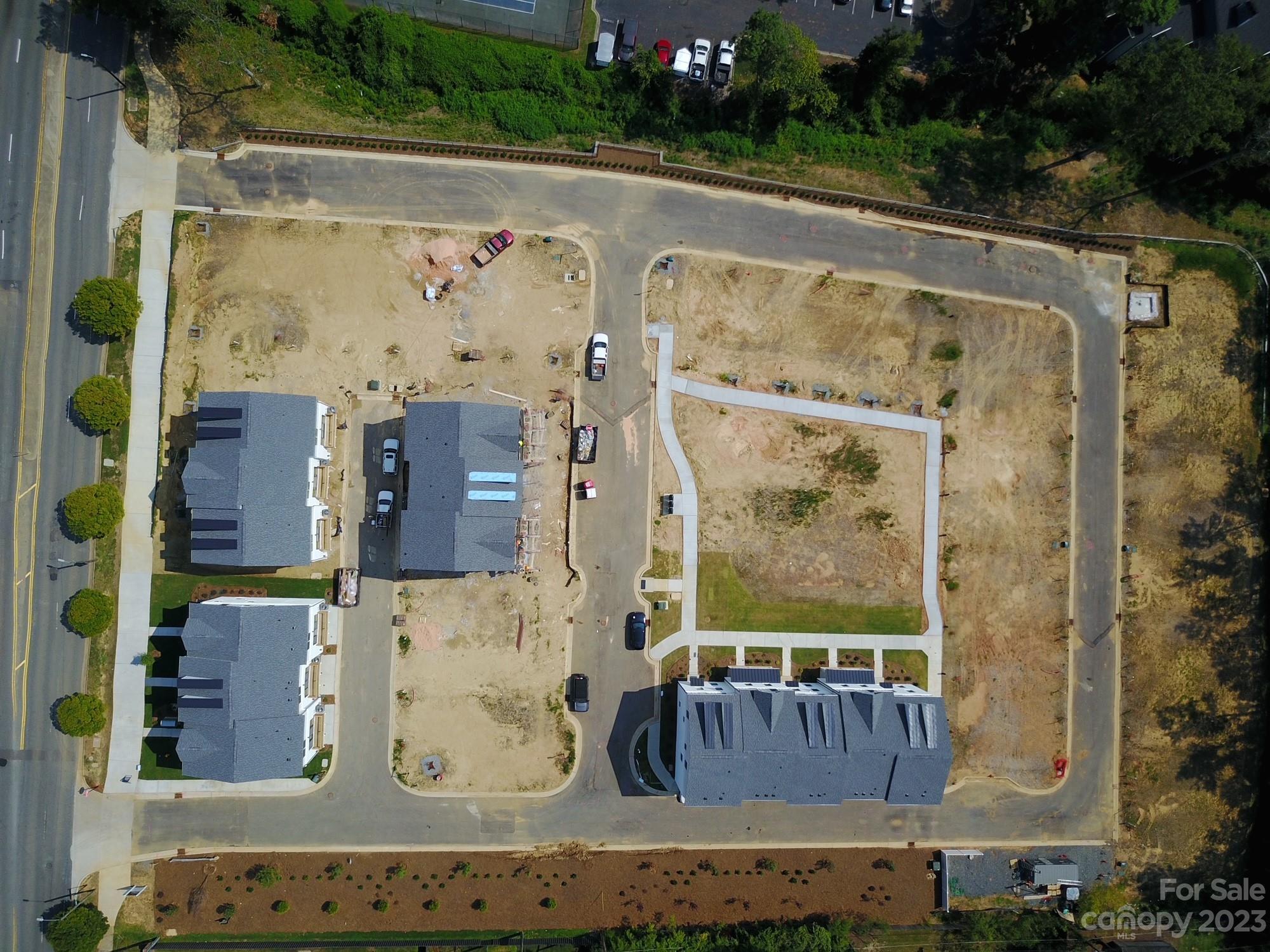 The Townes of Cotswold - Residential