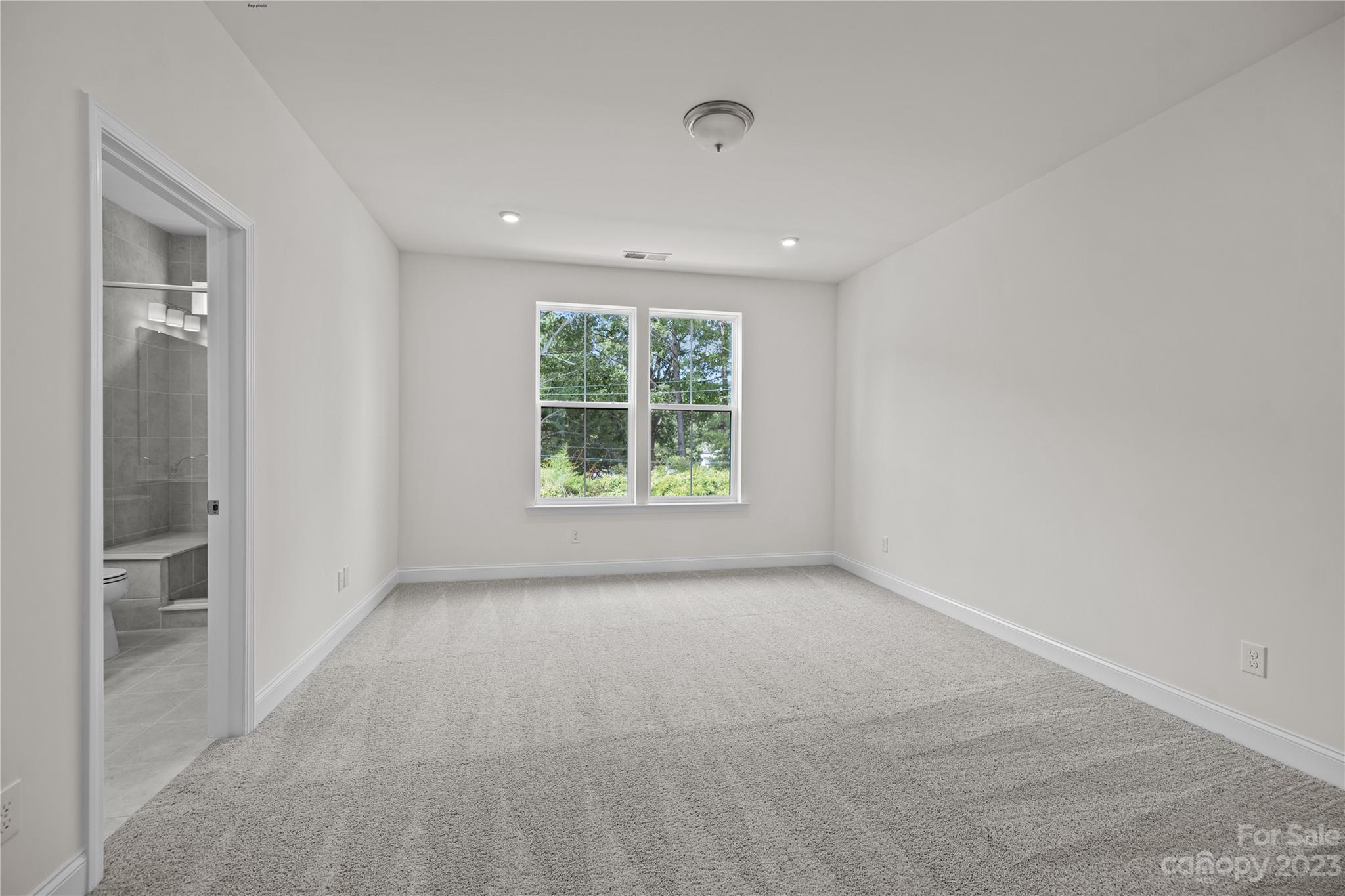 The Townes of Cotswold - Residential