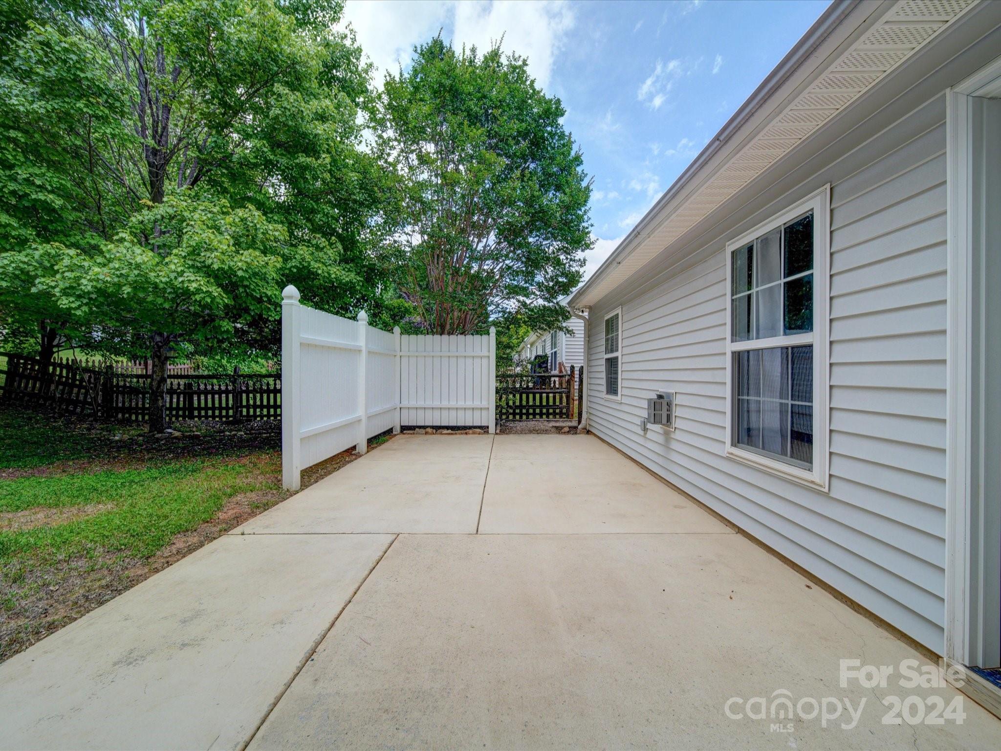 Stone Hollow - Residential