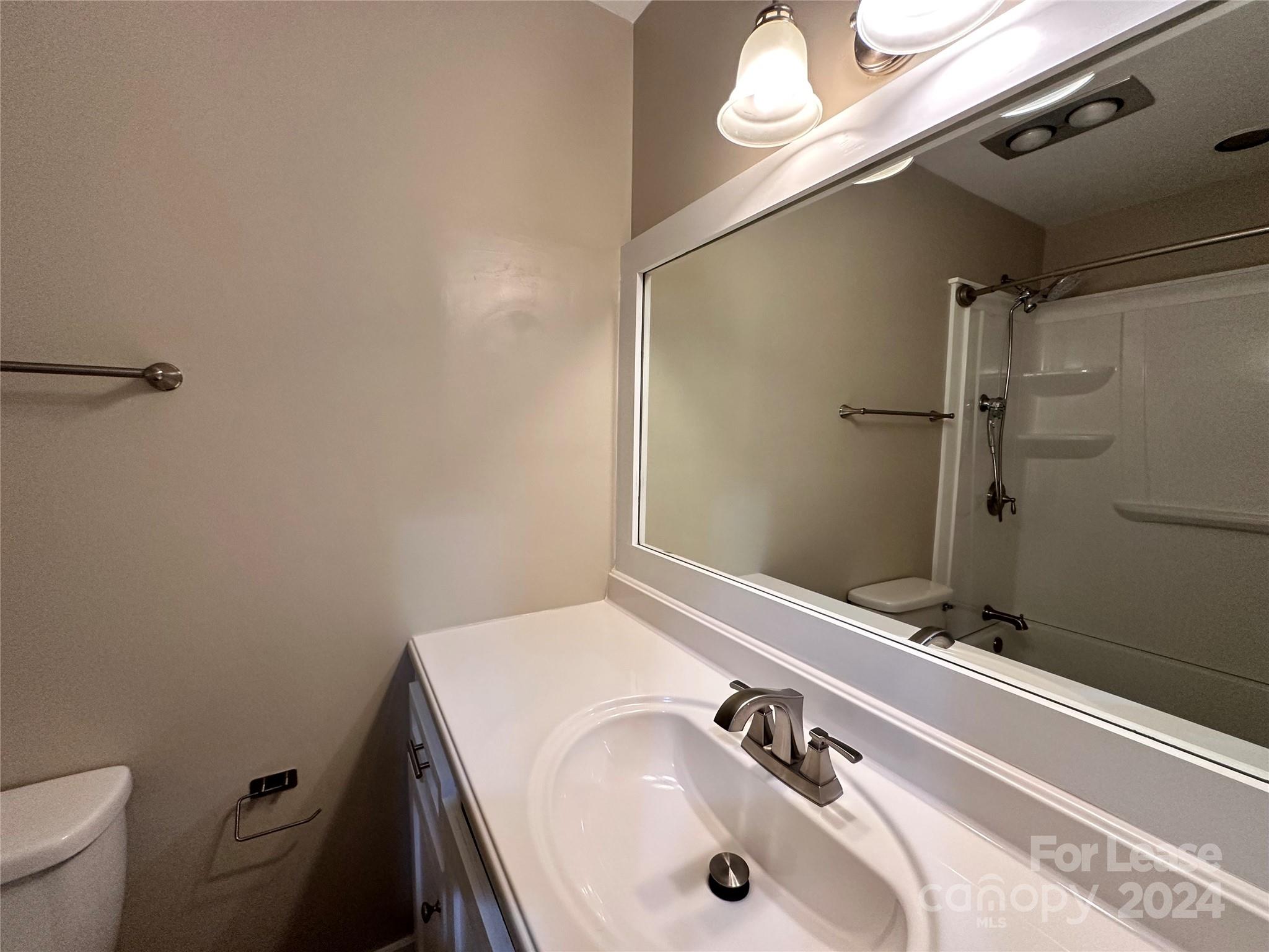 River Hills - Residential Lease