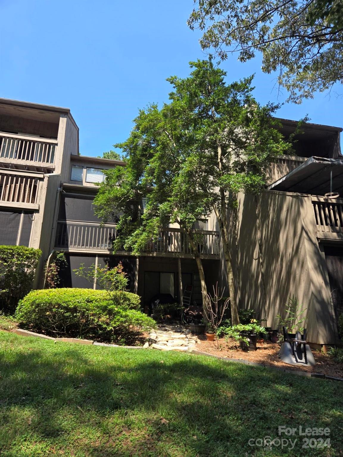 River Hills - Residential Lease