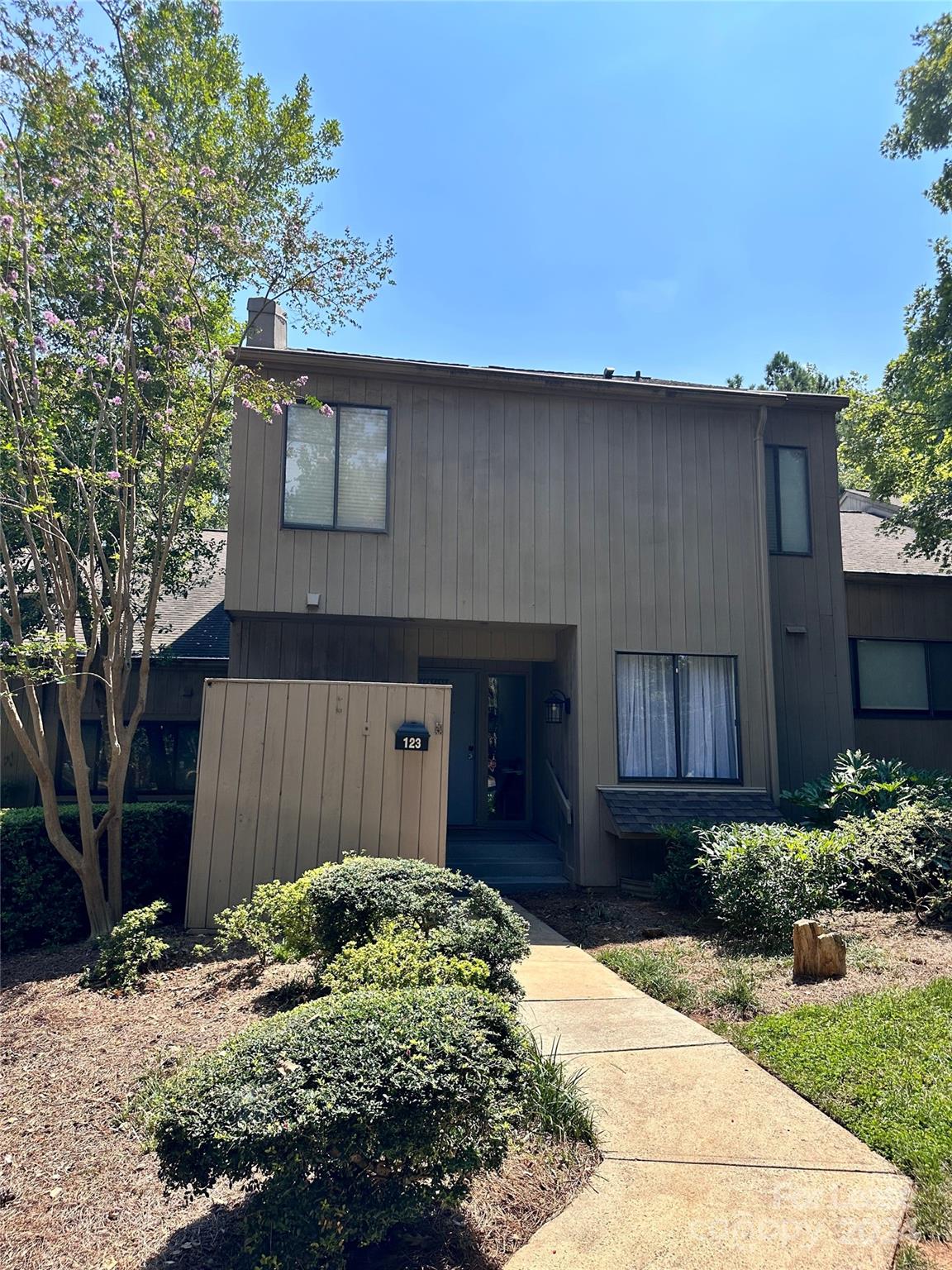 River Hills - Residential Lease