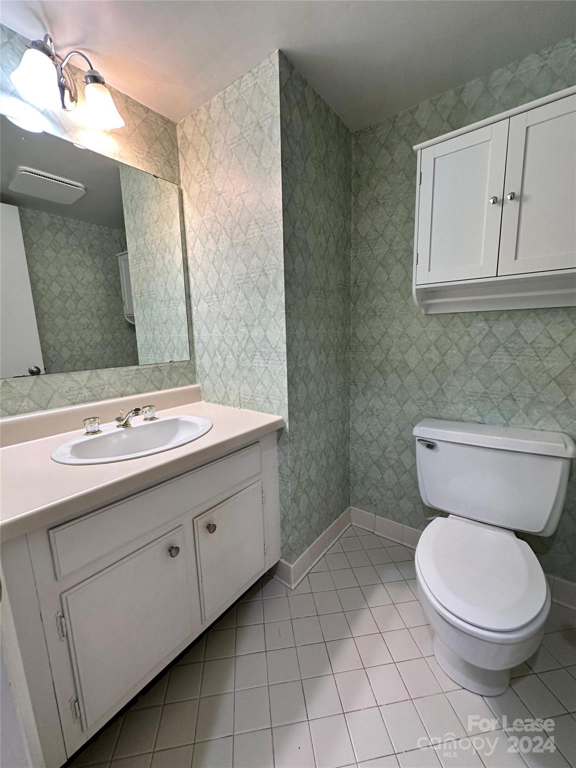 River Hills - Residential Lease