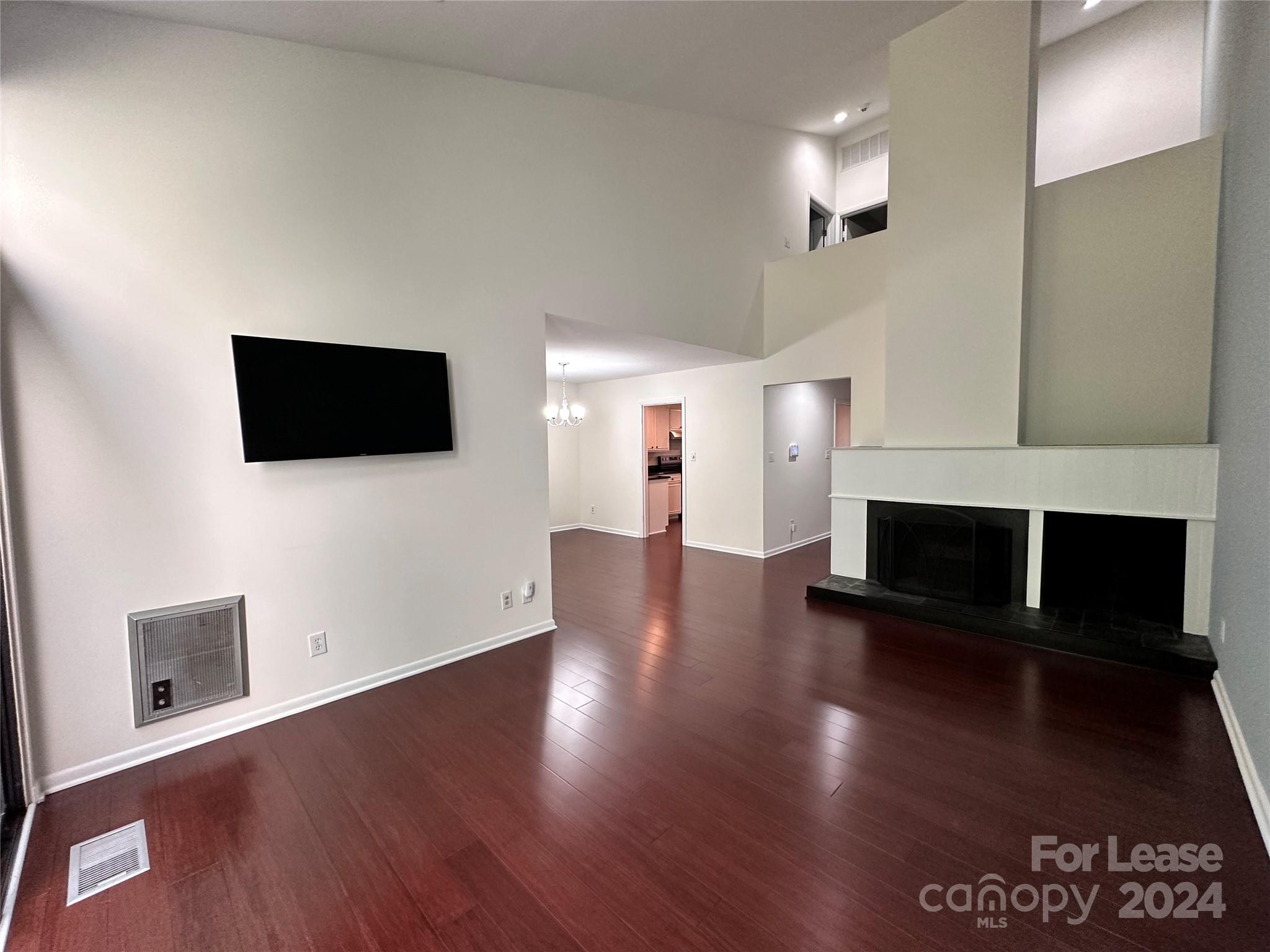 River Hills - Residential Lease