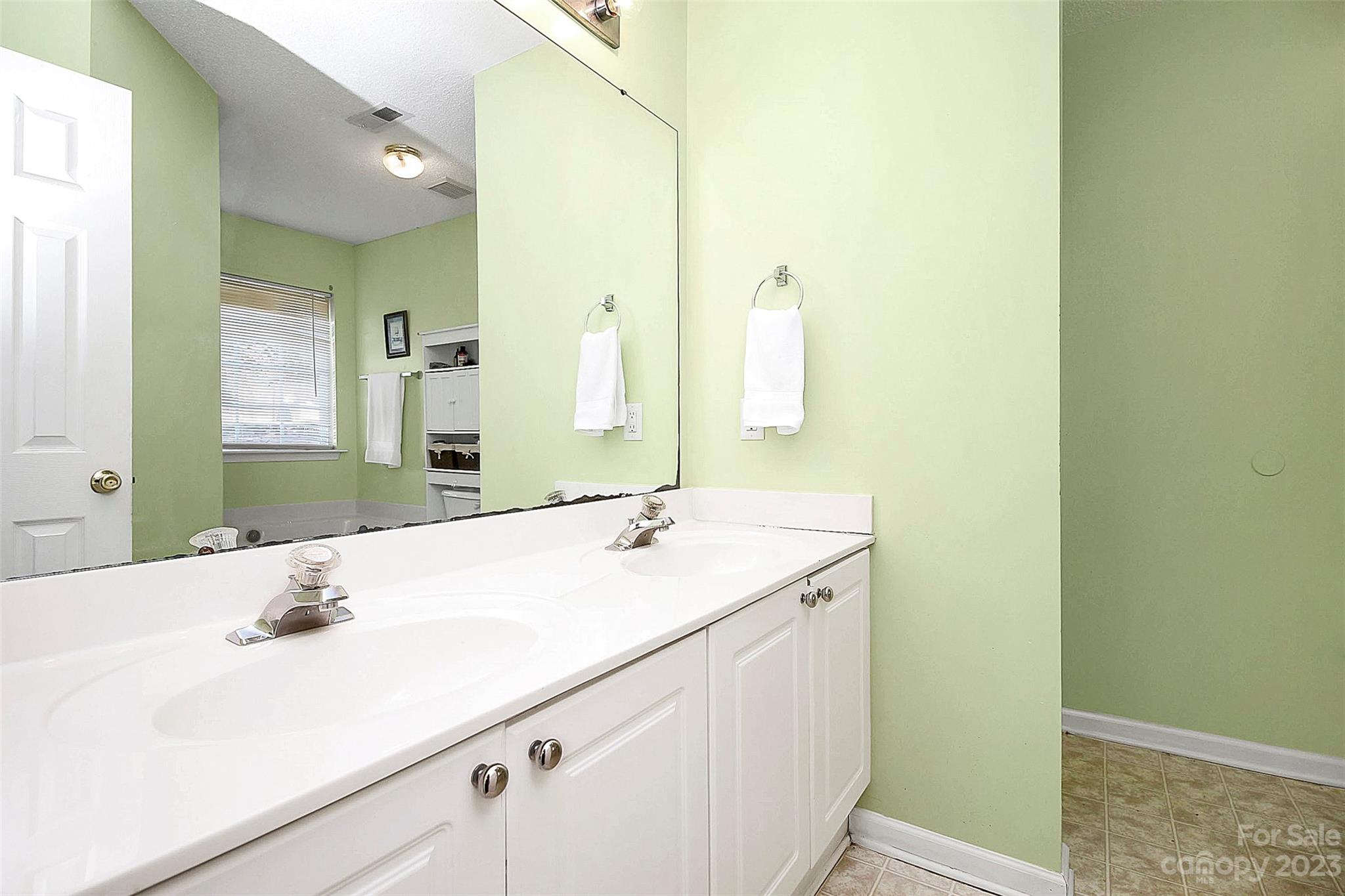 Longview Oaks - Residential