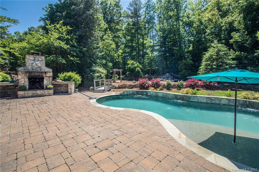 Victoria Lake - Residential