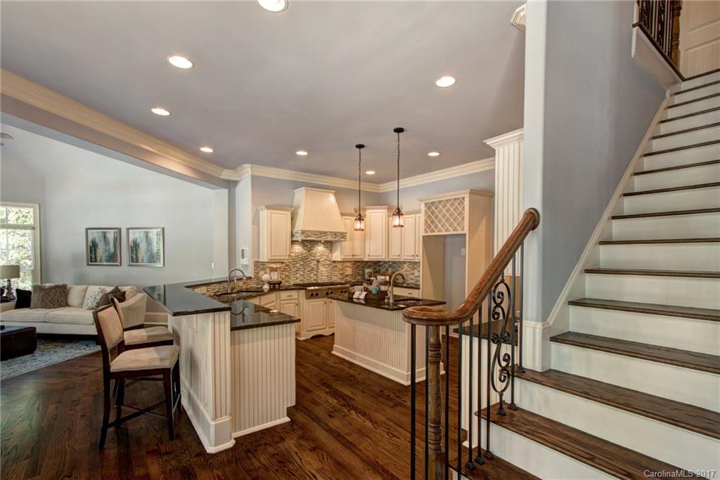 Victoria Lake - Residential