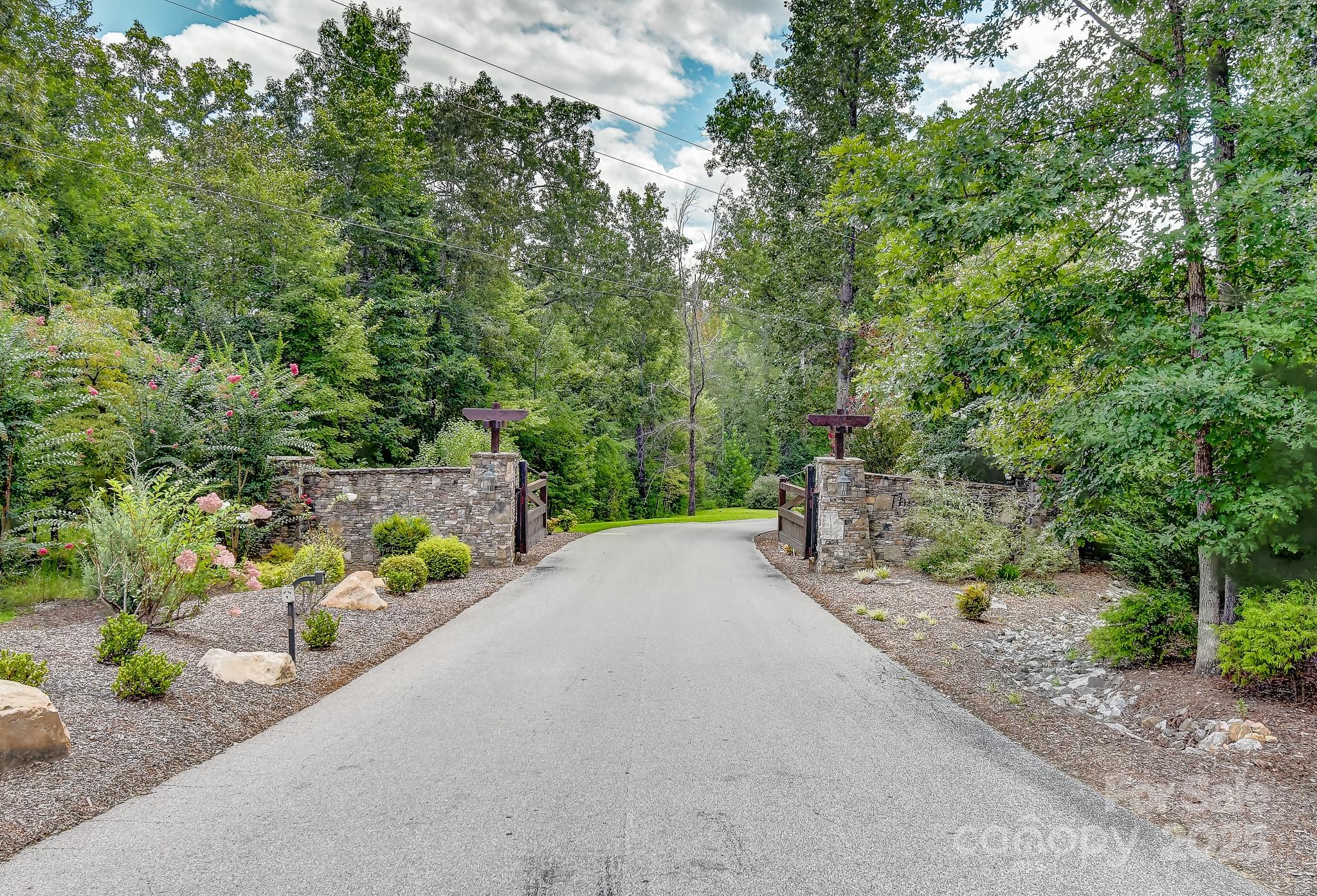 The Peninsula at Lake James - Land