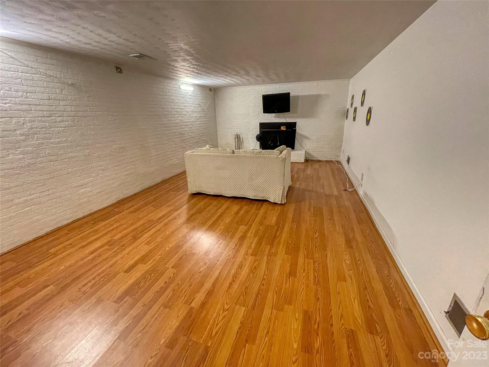 Sharonbrook - Residential