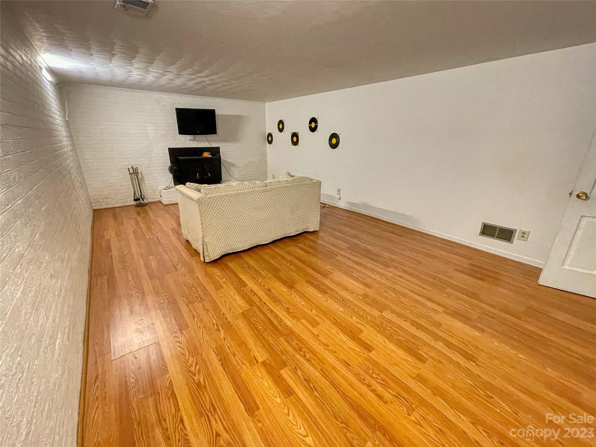 Sharonbrook - Residential