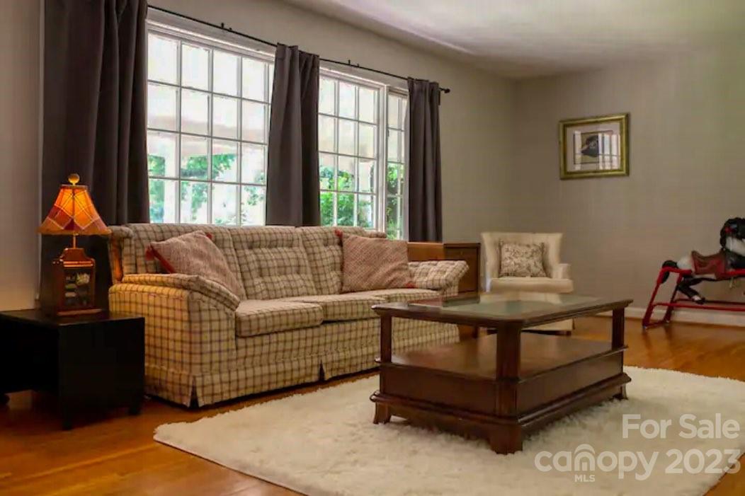 Sharonbrook - Residential