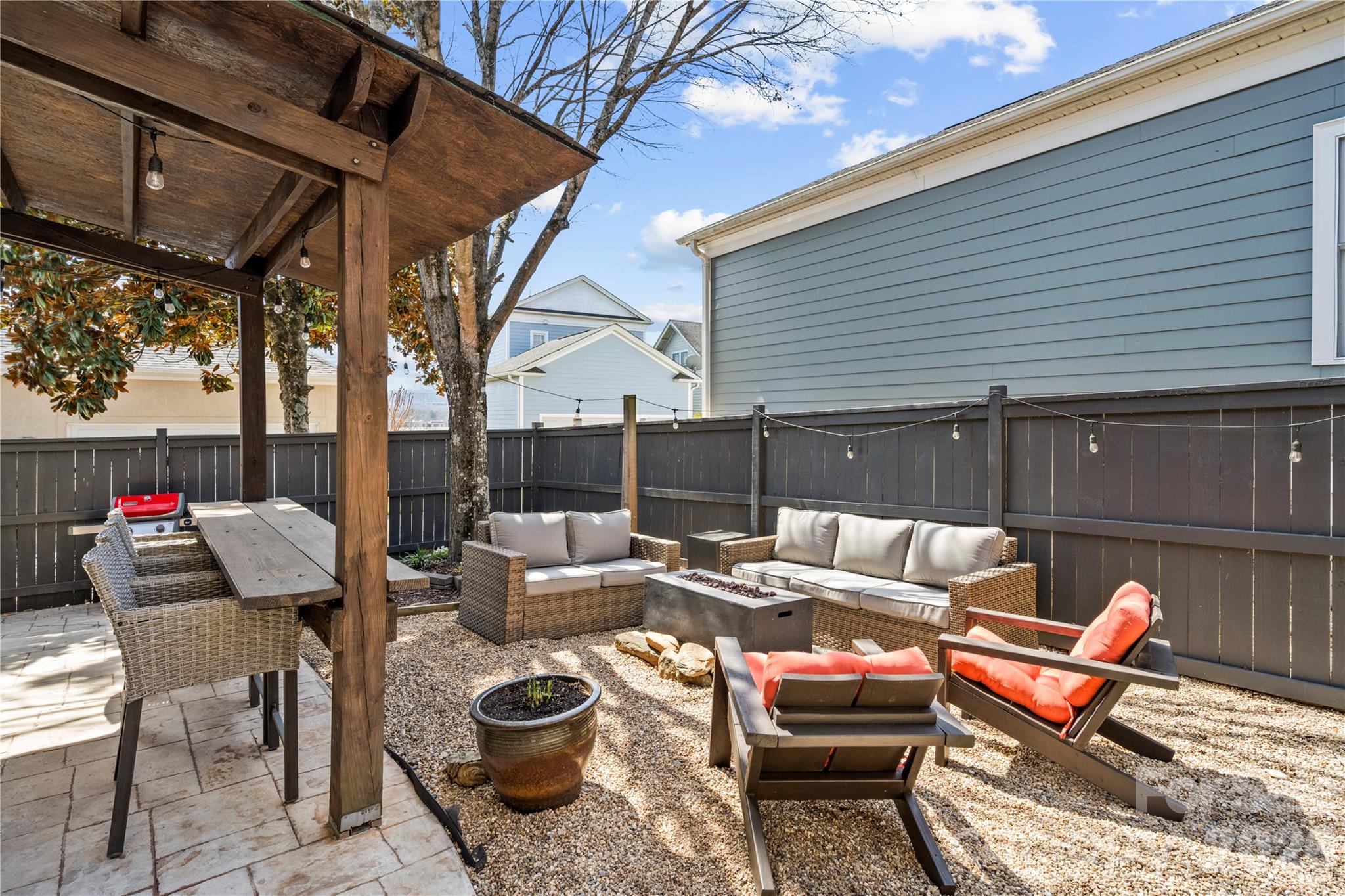 123 White Ash Drive E