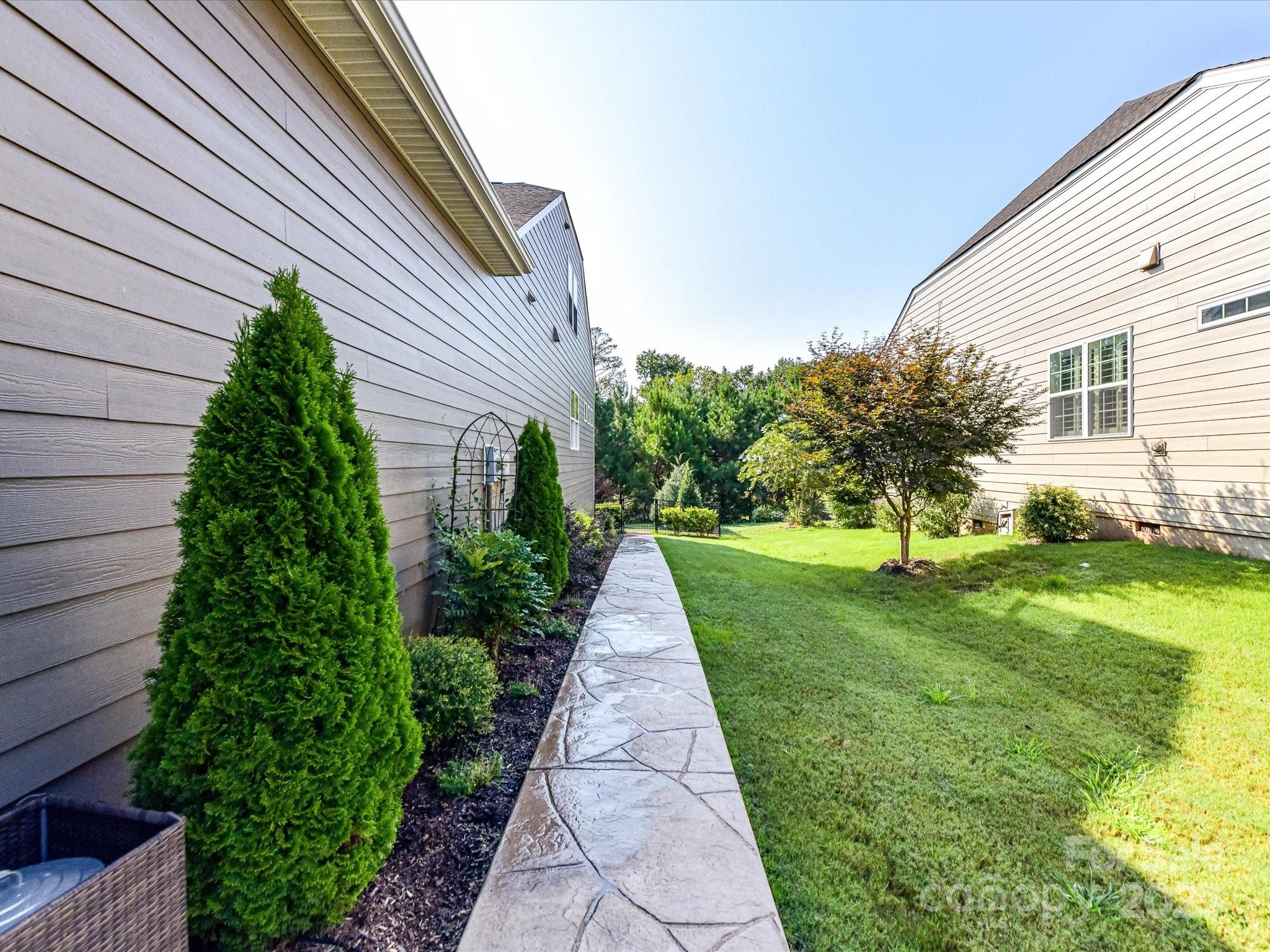 Tree Tops - Residential