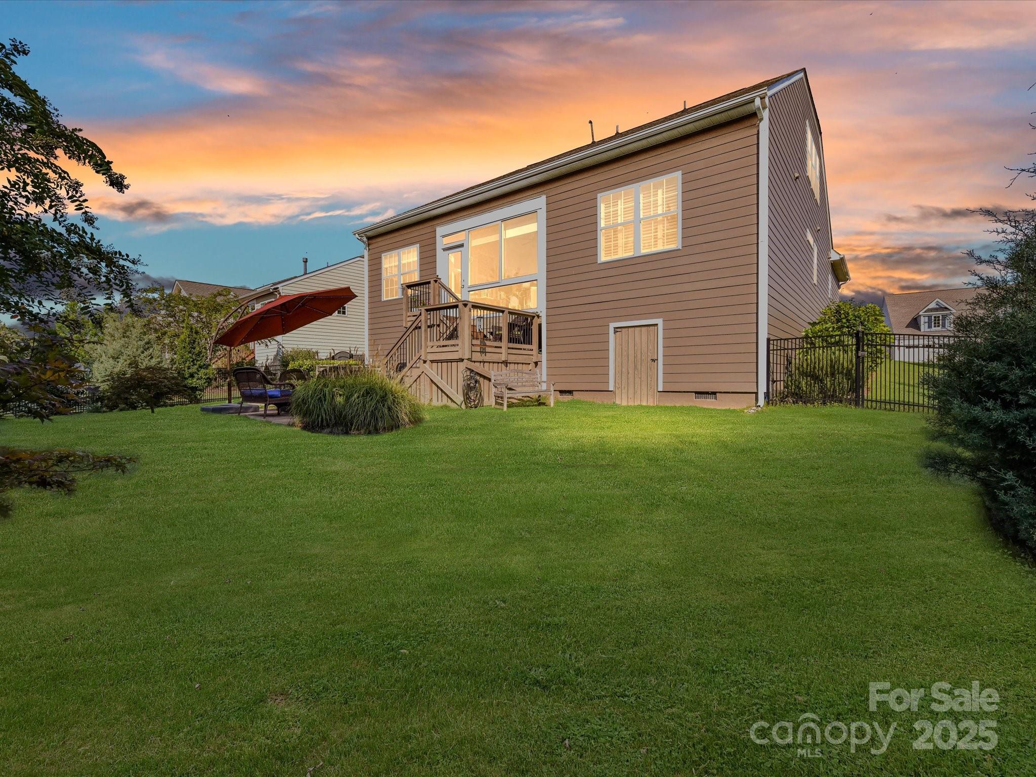 Tree Tops - Residential