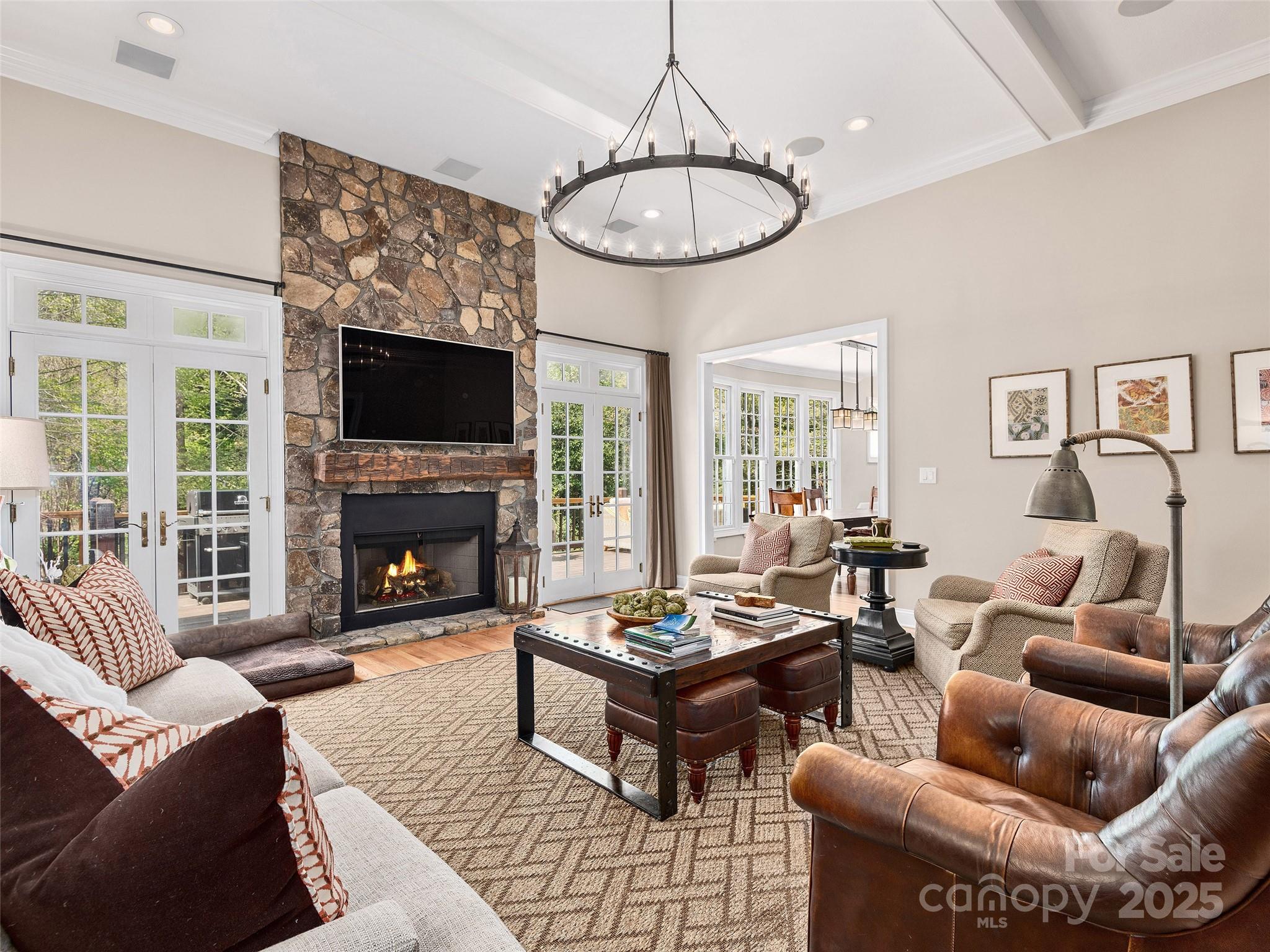 521 Pinchot Drive