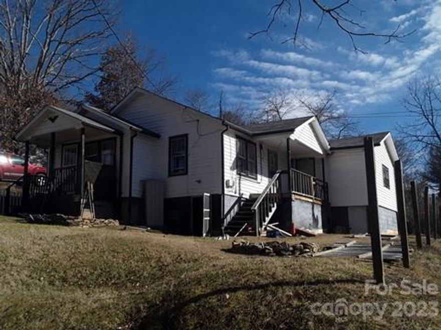 This home is priced to sell. Home needs some TLC and heating system but can be a wonderful mountain home or invetment home. Home is a half mile from Burnsville town square and offers nice mountain views. Home has hardwood oak and pine floors in most rooms. Some work needed in back room and bathroom wall. This home is being sold ASIS. The address shows 4 on the home but has recently been changed to 60 Lincoln Park by the county.