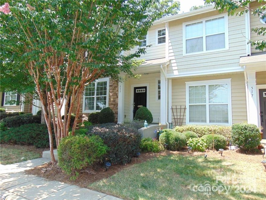 Move in ready 3 bed, 2.5 bath in desirable Belmont neighborhood. SS appliances, washer/dryer included. Gas fireplace in living room. Master has walk in closet, over-sized garden tub. Privacy fence around back yard patio and utility room. Community Pool. Athletic facilities nearby. Convenient access to I-85, shopping, restaurants, & parks nearby. Application fee is $40.00 per applicant on lease.