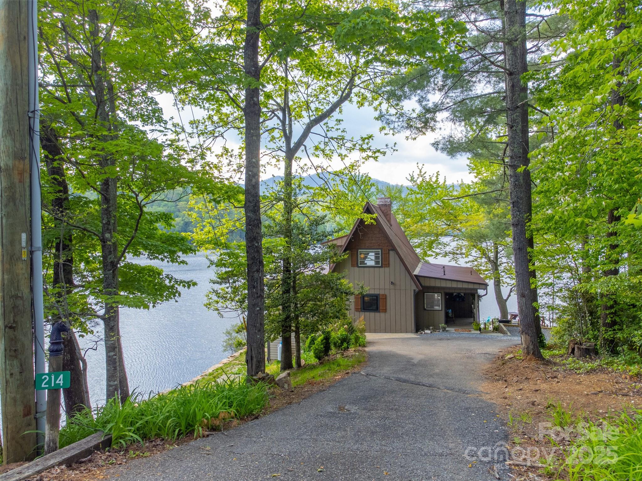 214 Sequoyah Trail
