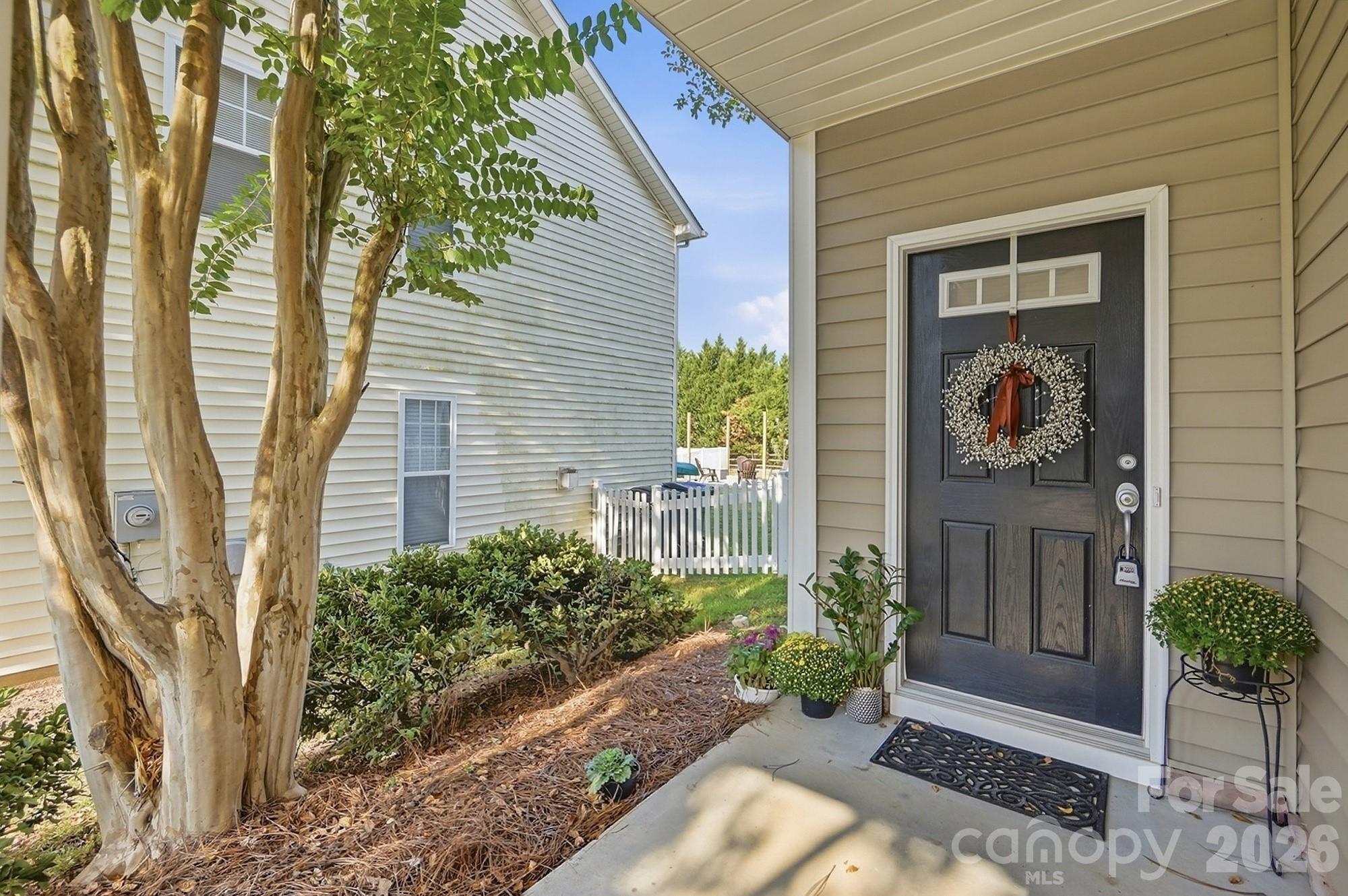 1813 Crabapple Tree Lane