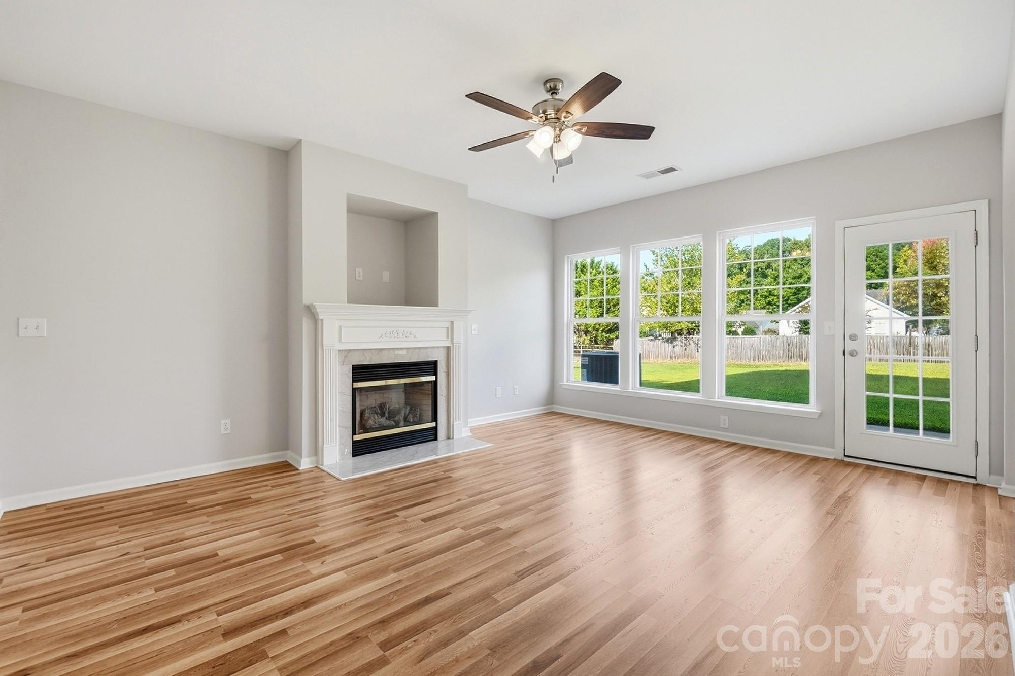 1813 Crabapple Tree Lane