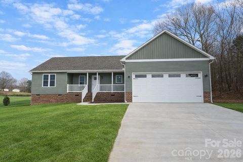 Photo of 3867 Ritchie Road, Lincolnton, NC 28092 (MLS # 4370577)