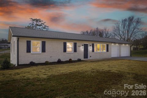 2621 Fairwood Drive SE Hudson NC 28638