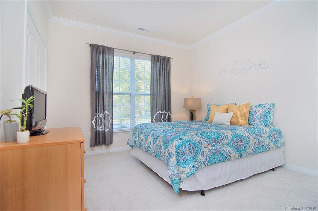 Hawks Creek - Residential