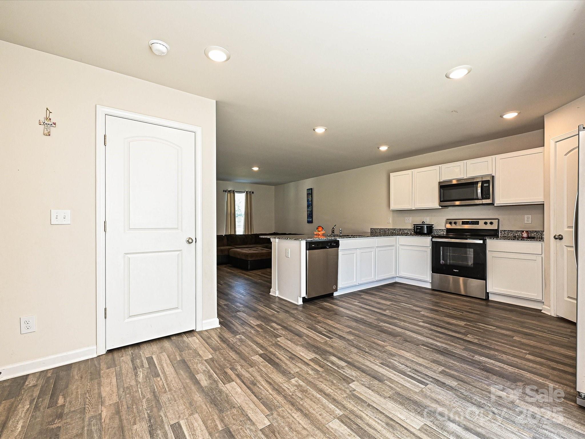 323 J C Dellinger Road