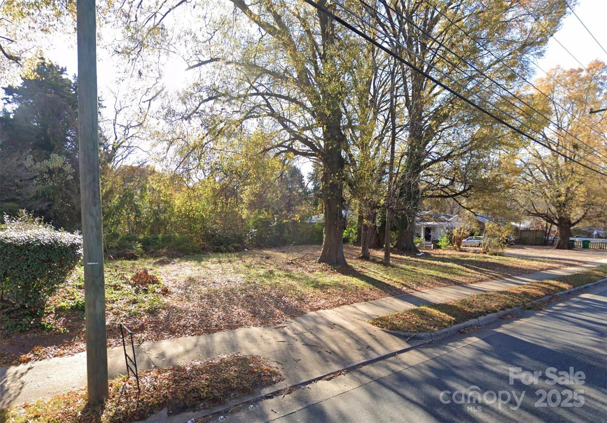 2439 Eastway Drive