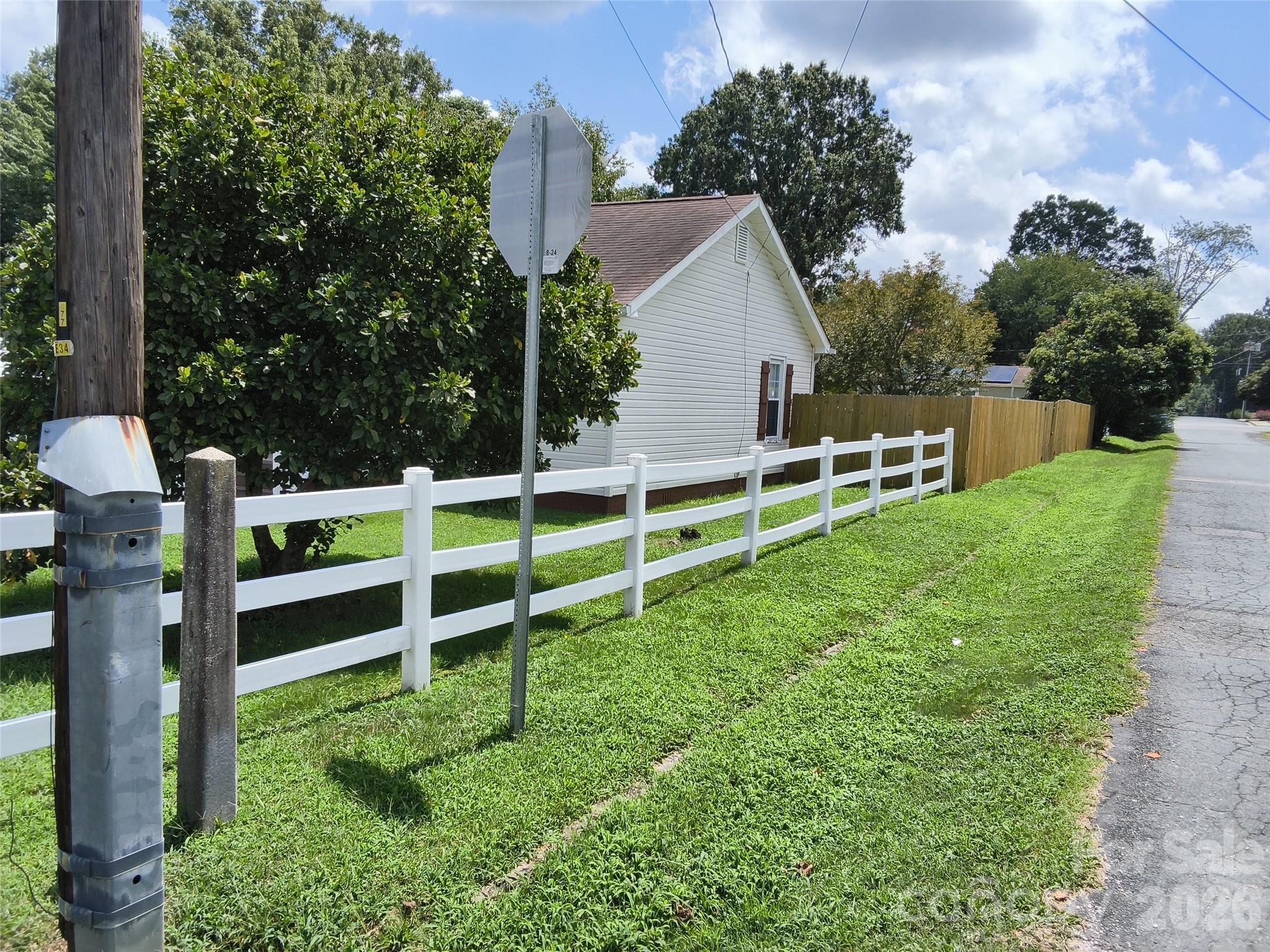 1200 Woodlawn Street