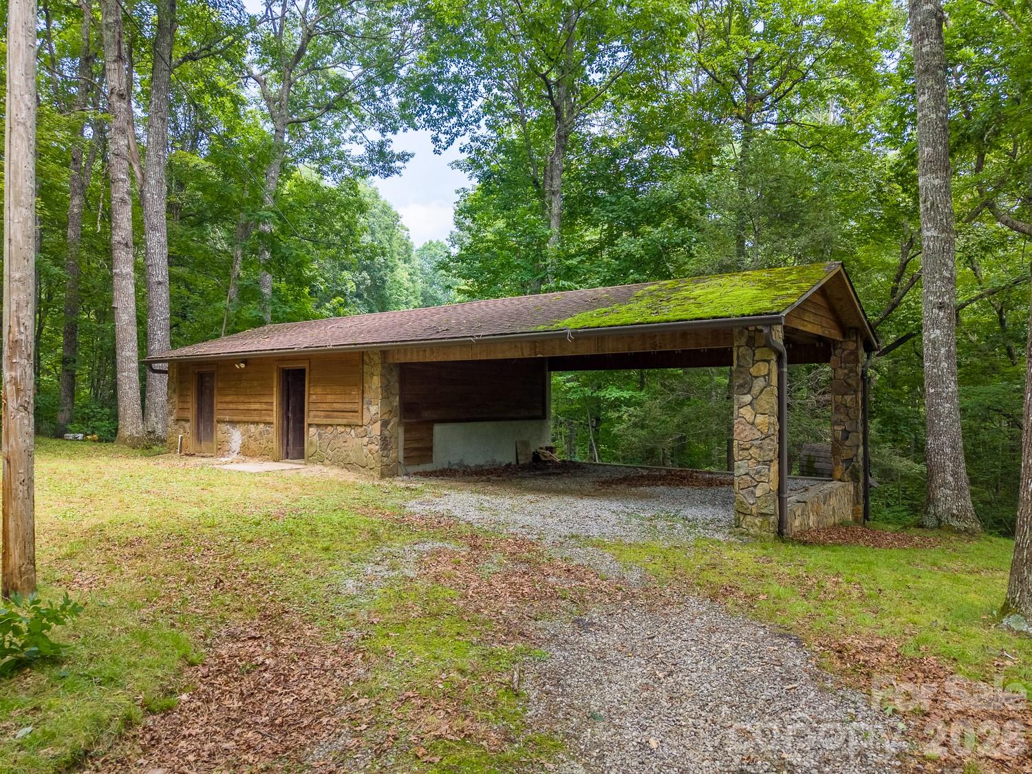 392 Robinson Creek Road
