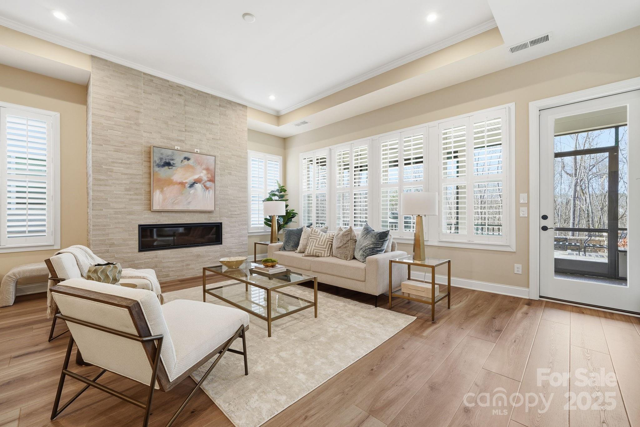 1018 Lake Como Drive