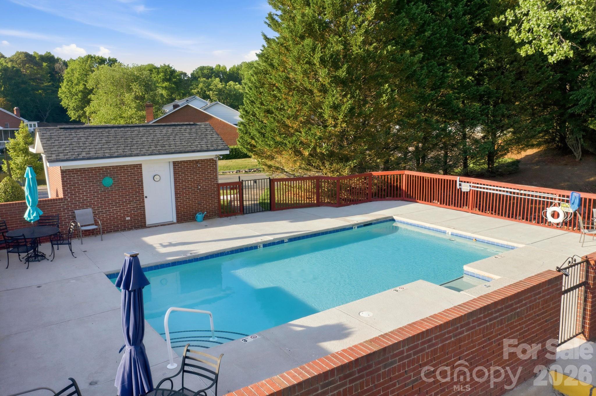 Twin Oaks - Residential
