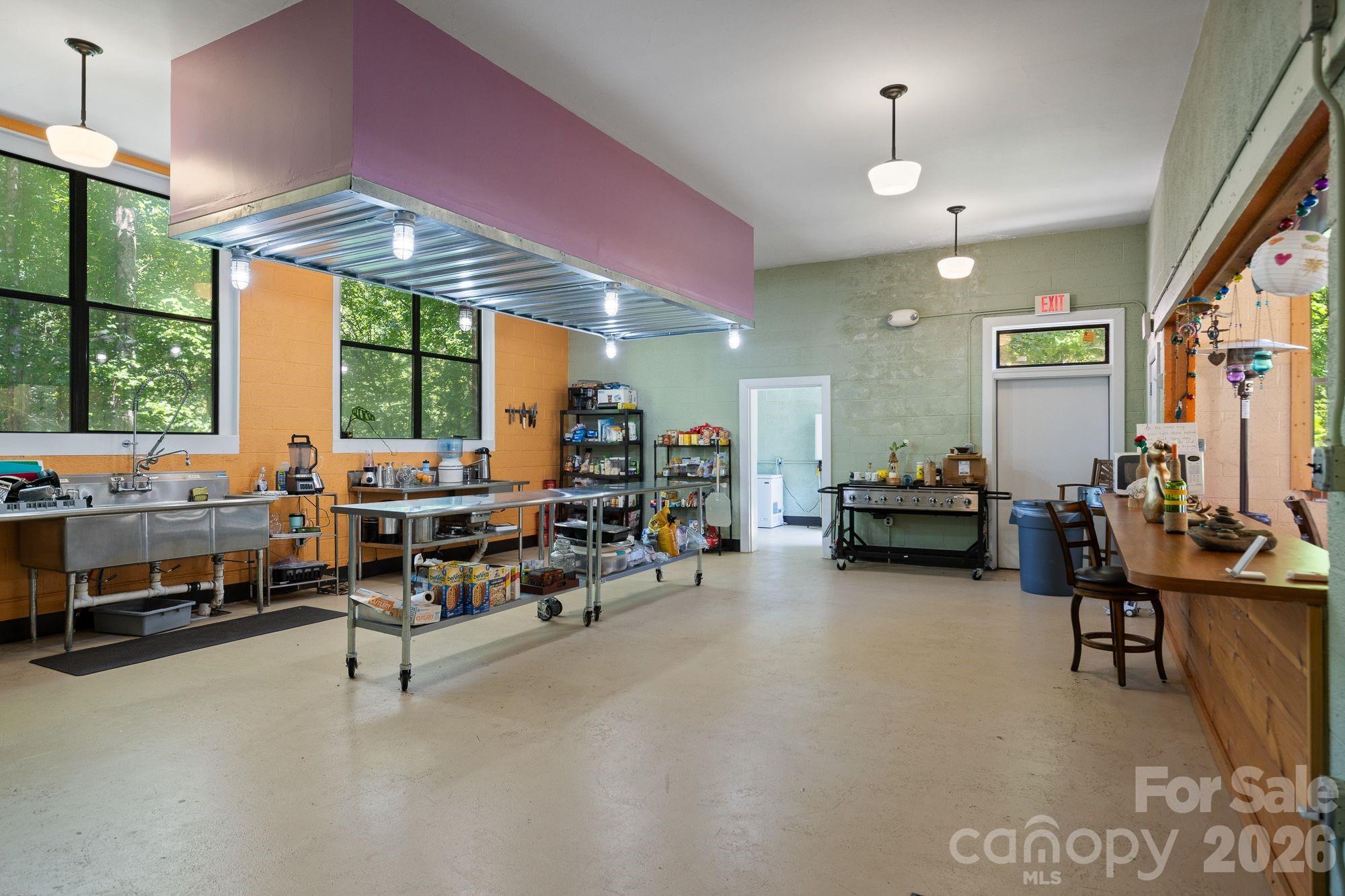 504 Mountain View Road