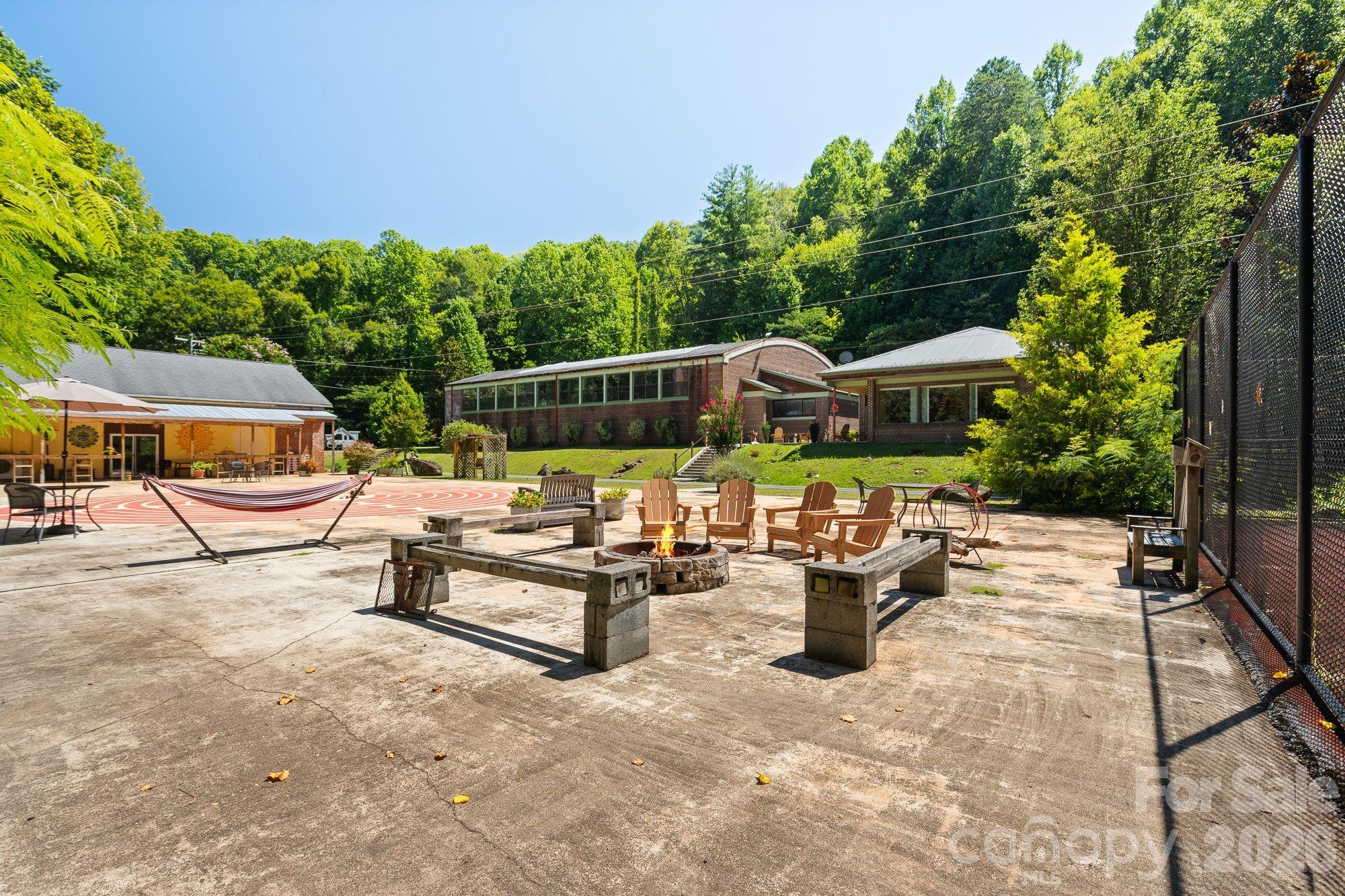 504 Mountain View Road
