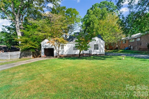 Photo of 1211 Woodland Drive, Charlotte, NC 28205 (MLS # 4432066)