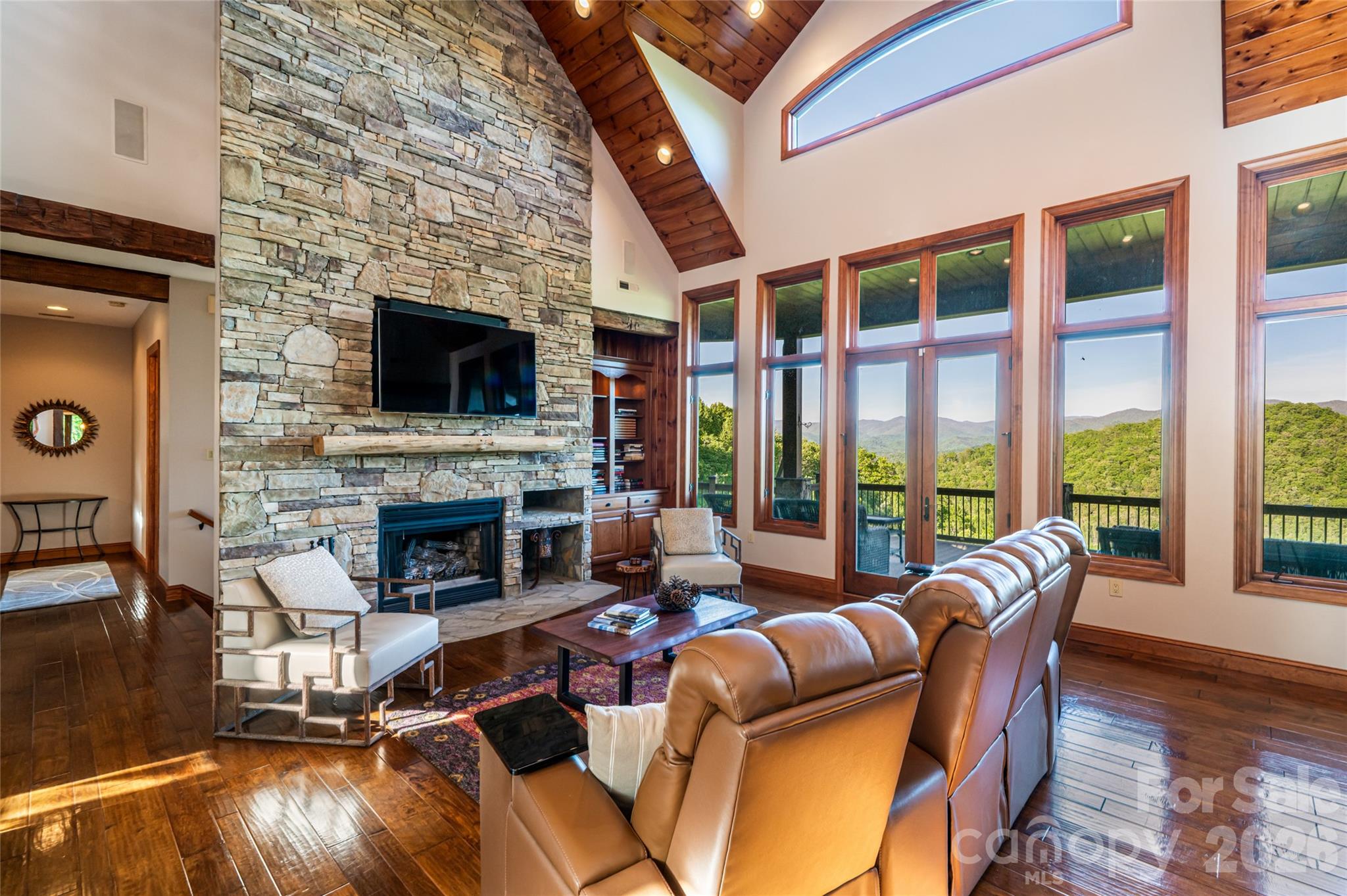 326 Summit Drive