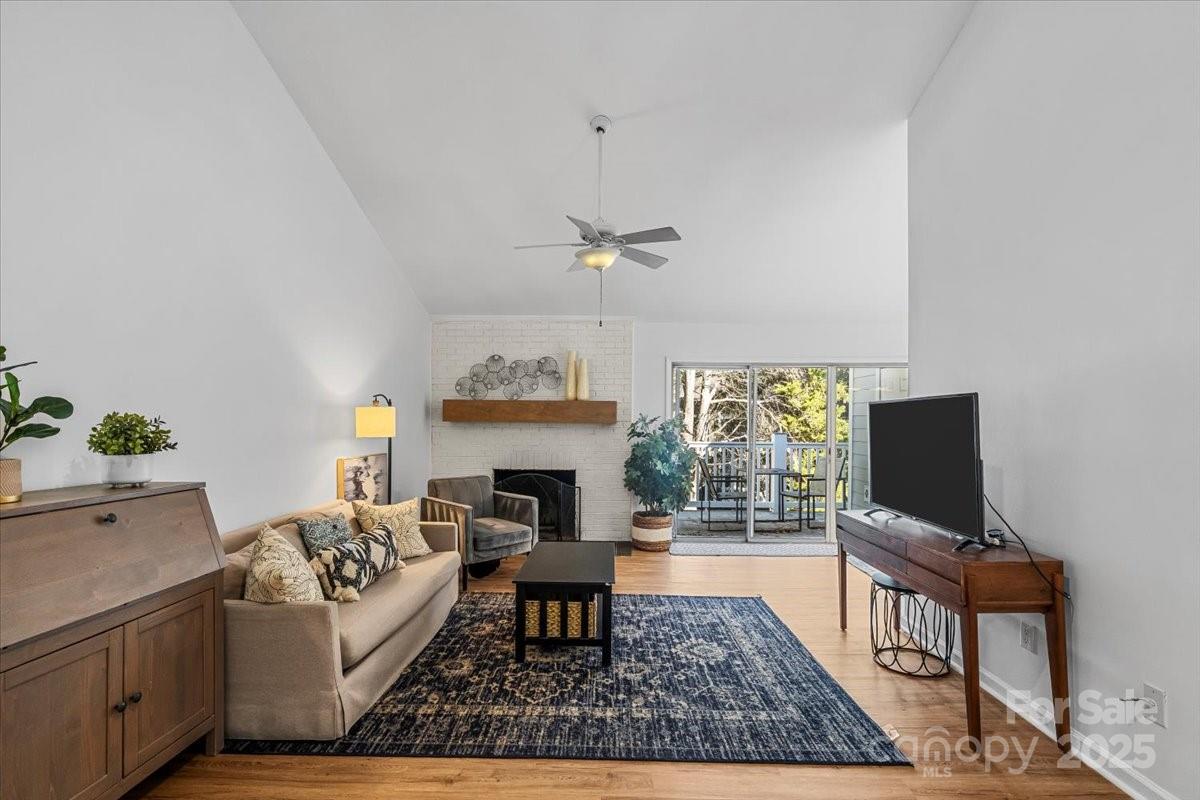 9401 S Vicksburg Park Court