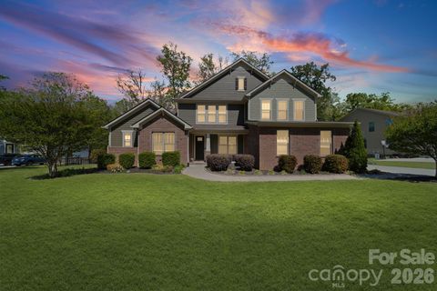 8635 Whitehawk Hill Road Waxhaw NC 28173