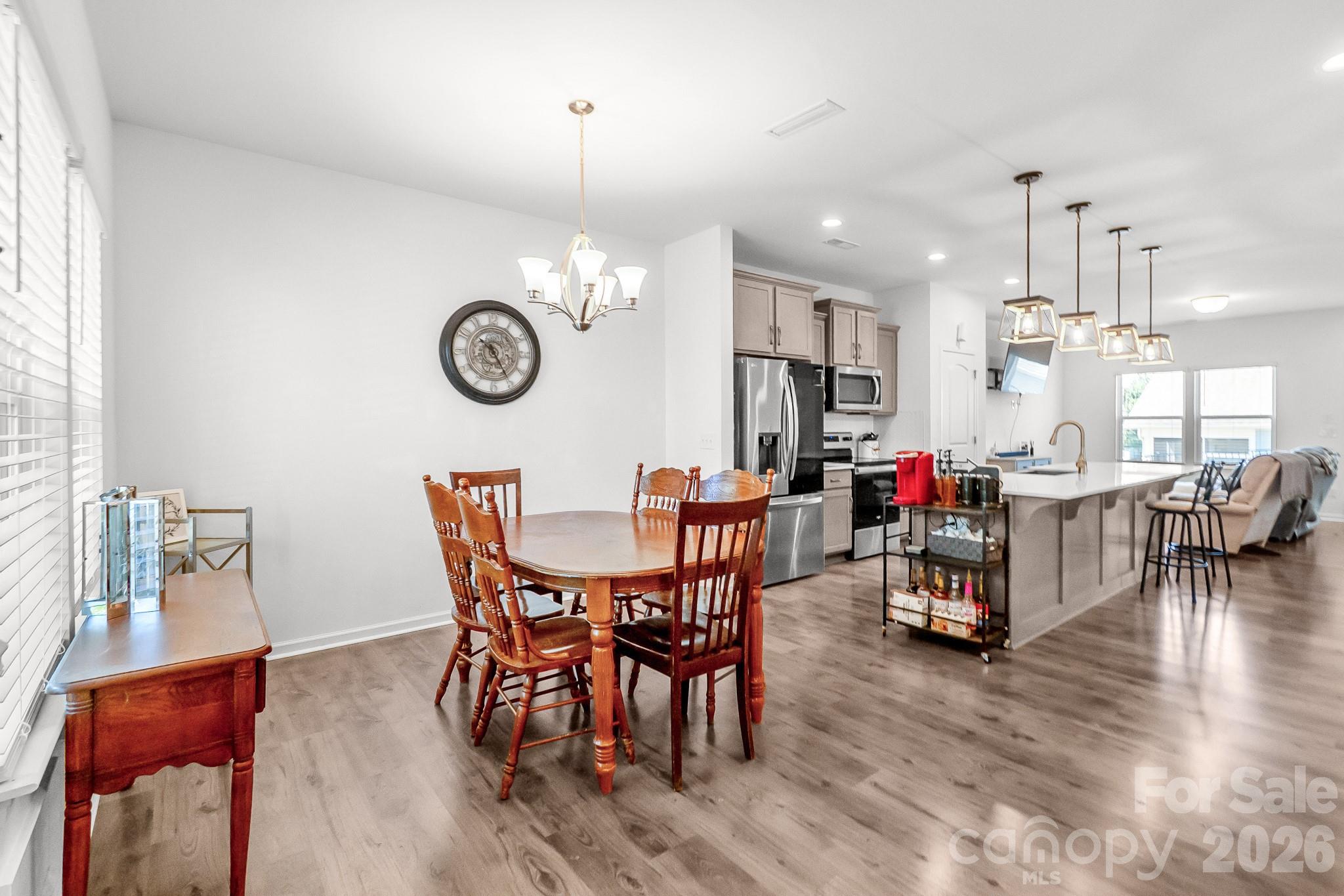 60103 Blue Bird Lane