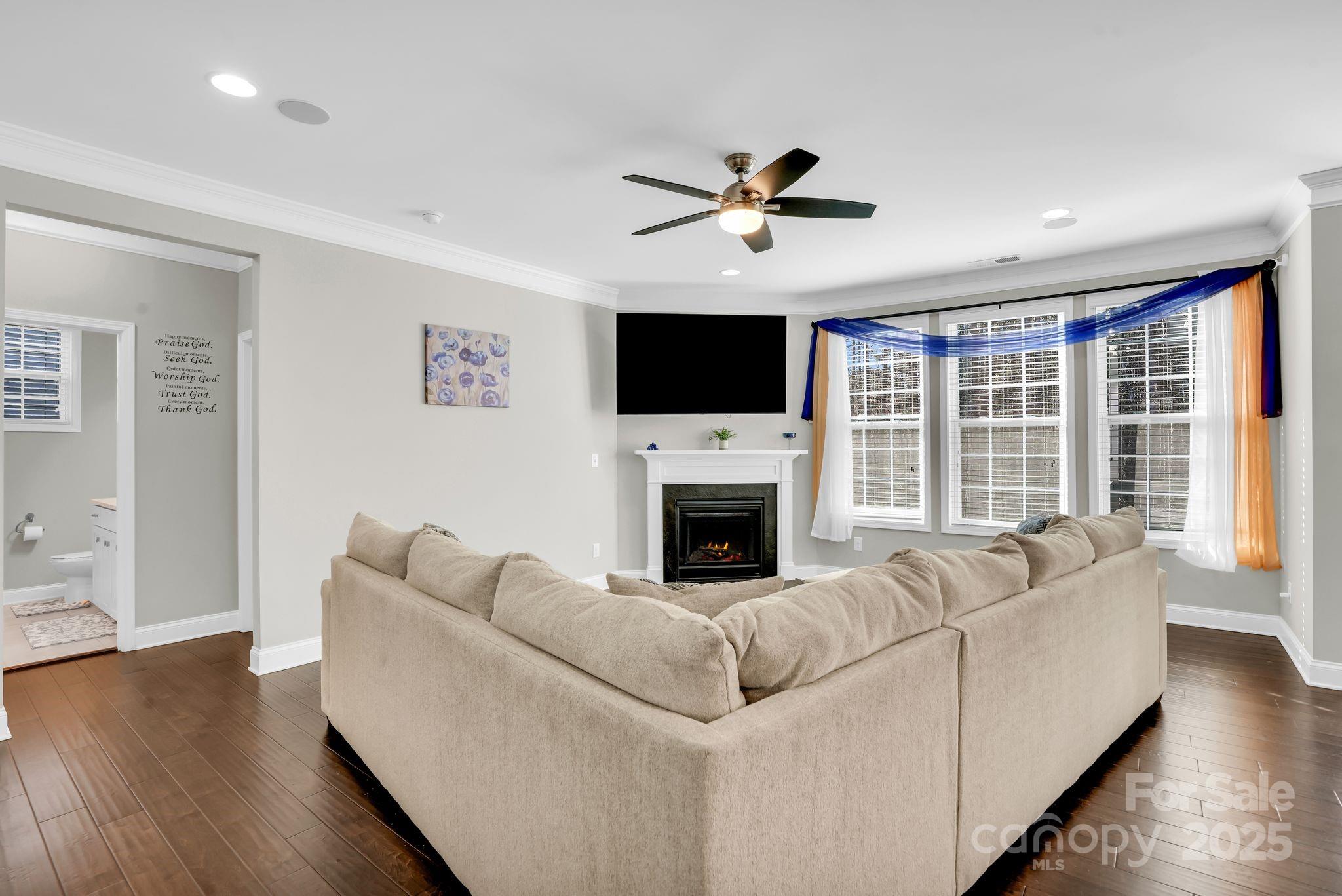 9507 Inverness Bay Road