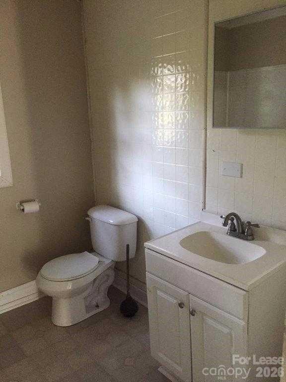 808 Wilmington Avenue