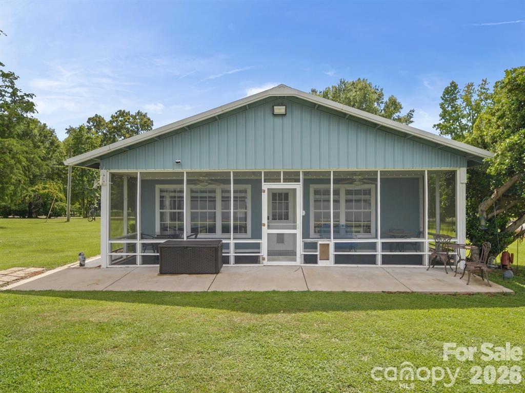 275 S Waters Edge Drive