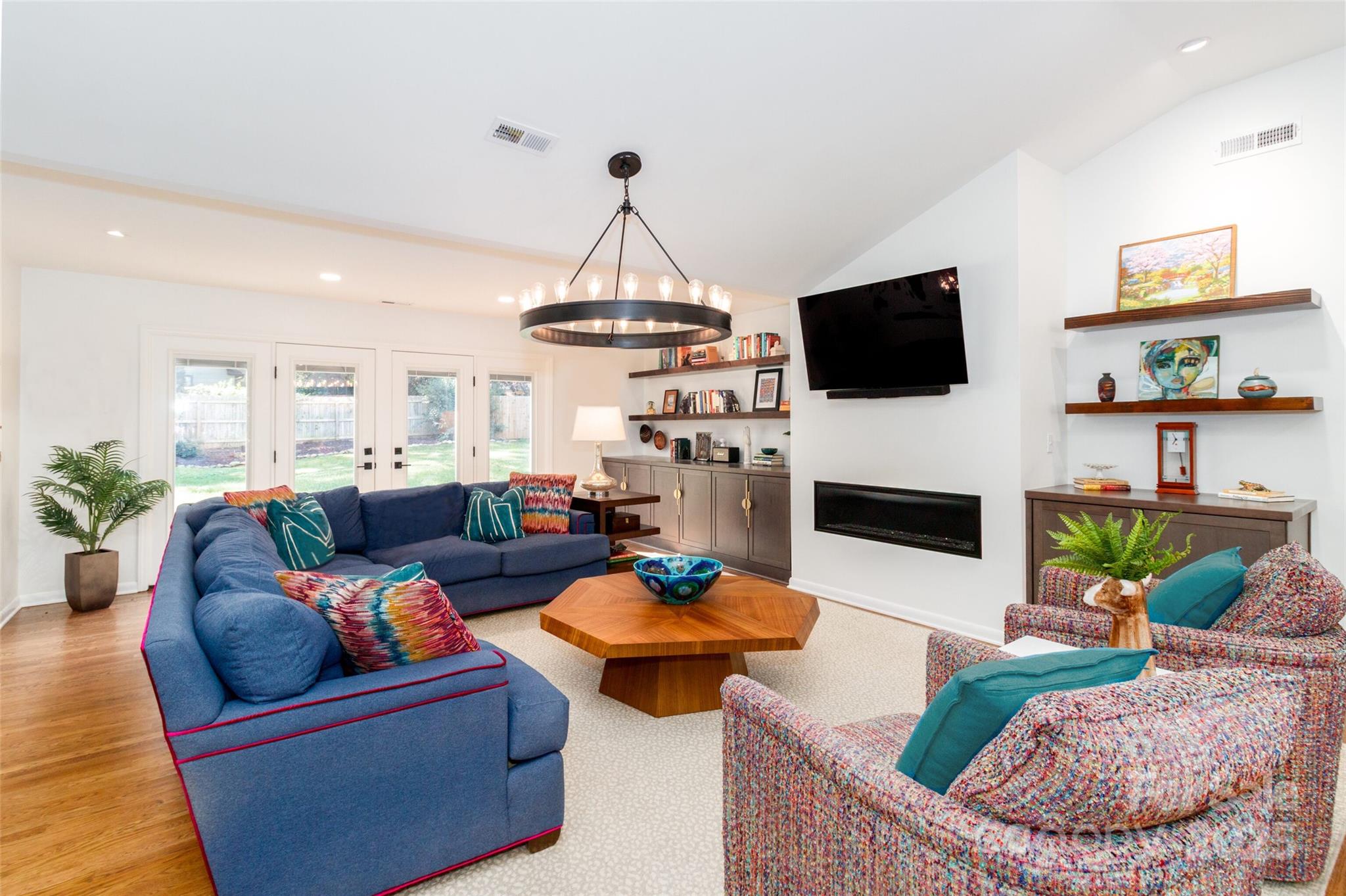 1700 Redcoat Drive