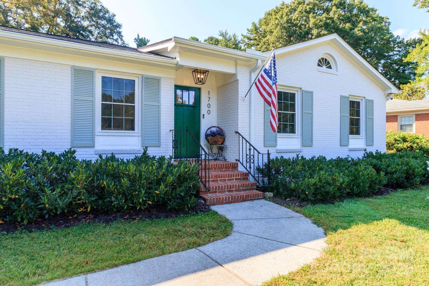 1700 Redcoat Drive