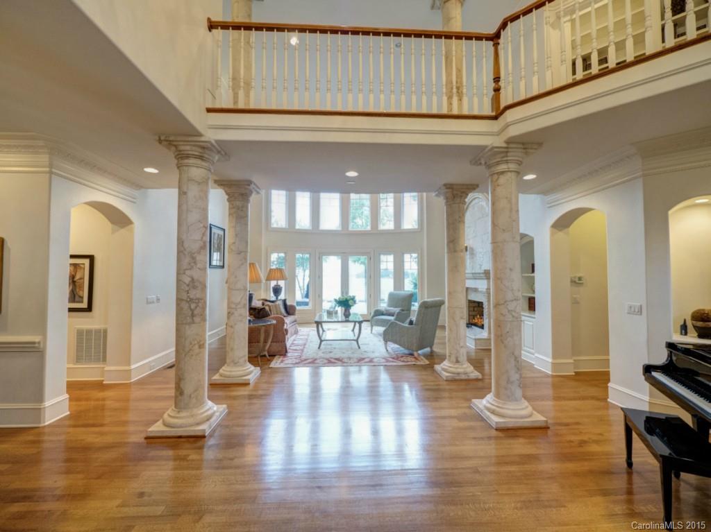 The Peninsula - Residential