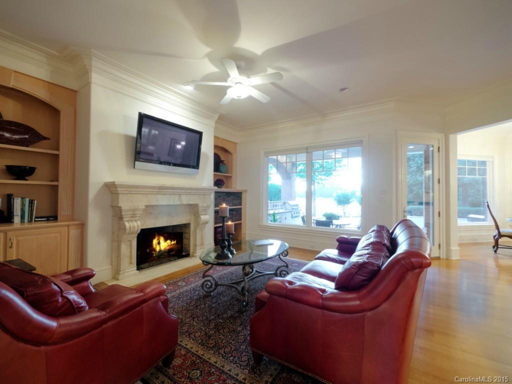 The Peninsula - Residential