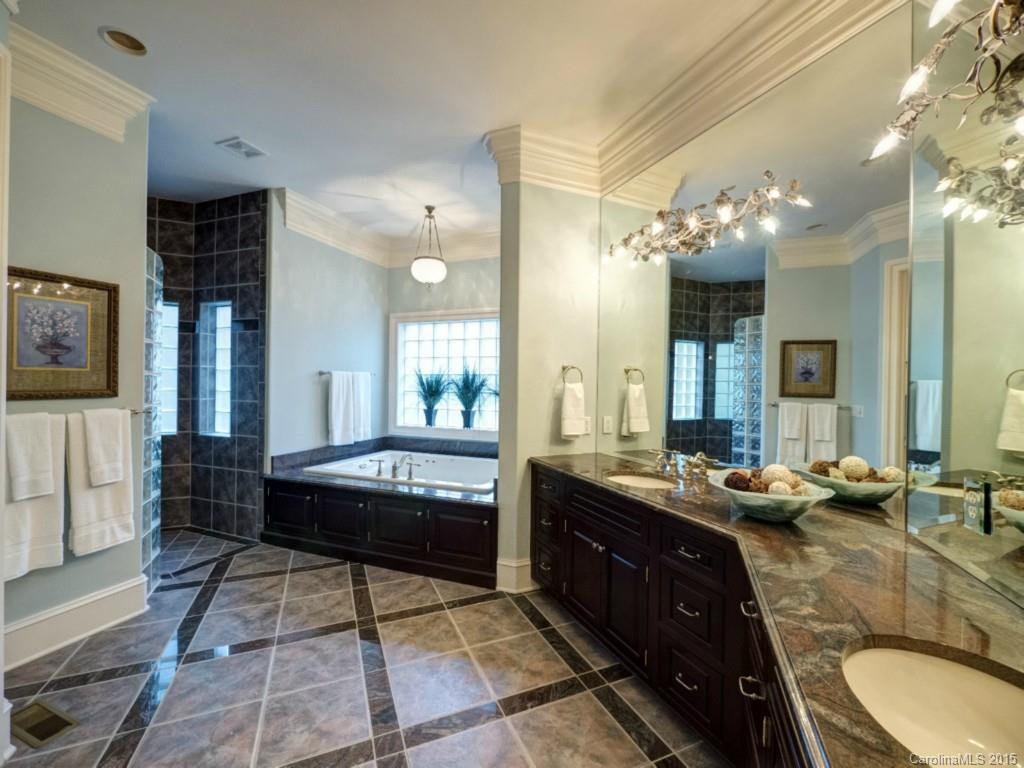 The Peninsula - Residential