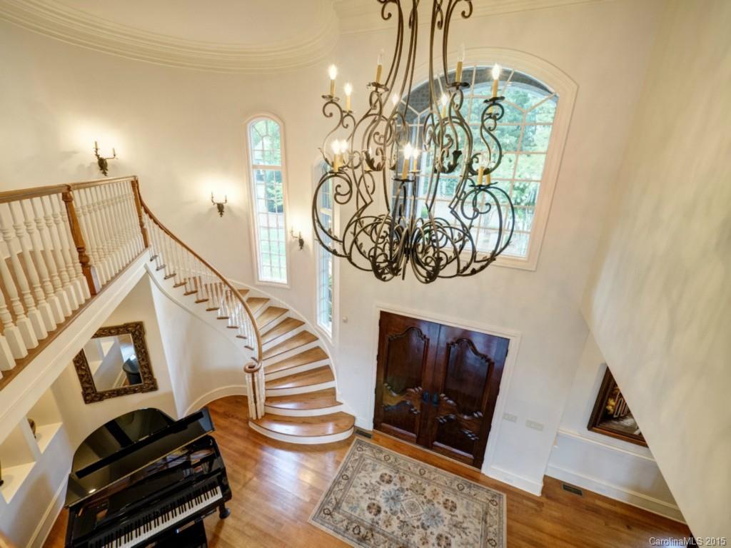 The Peninsula - Residential